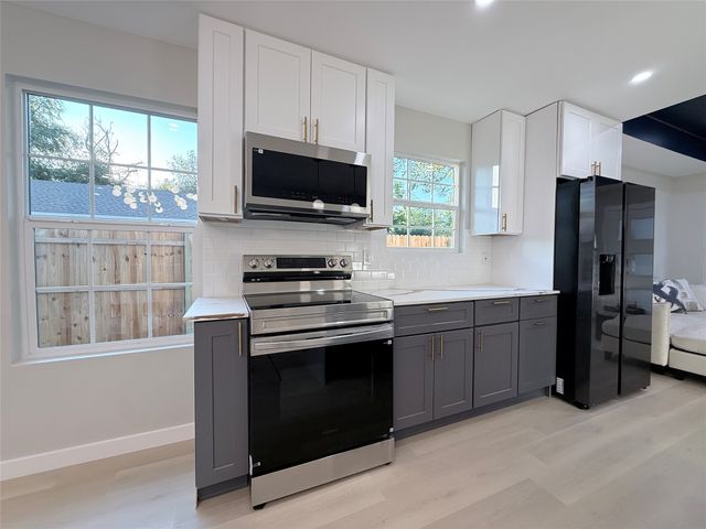 2538 Hooper Street, Dallas, TX 75215