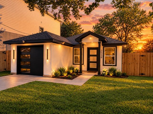 2538 Hooper Street, Dallas, TX 75215