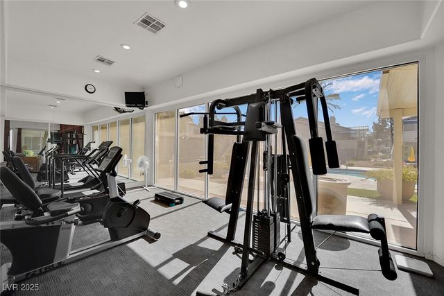 3425 East Russell Road 266, Las Vegas, NV 89120