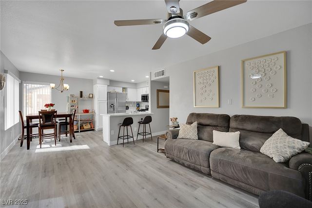 3425 East Russell Road 266, Las Vegas, NV 89120