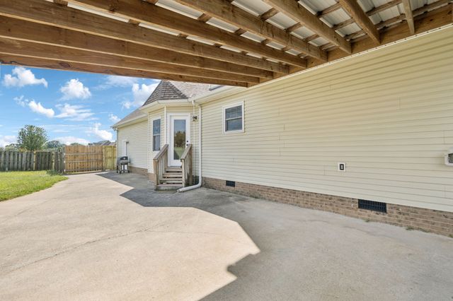 4507 Polaris Dr, Chapel Hill, TN 37034