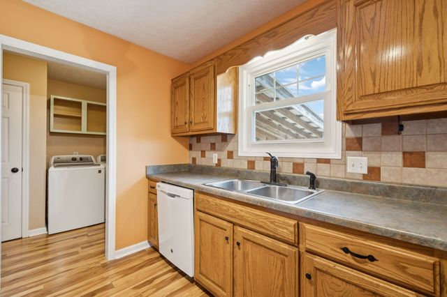 4507 Polaris Dr, Chapel Hill, TN 37034