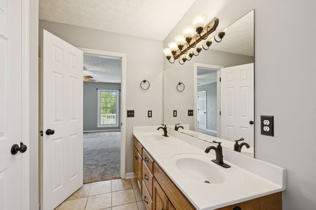 4507 Polaris Dr, Chapel Hill, TN 37034