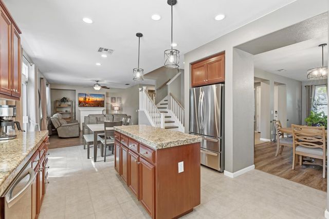 1504 Christiansen Dr, Modesto, CA 95355