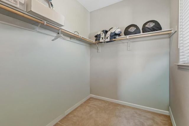 1504 Christiansen Dr, Modesto, CA 95355