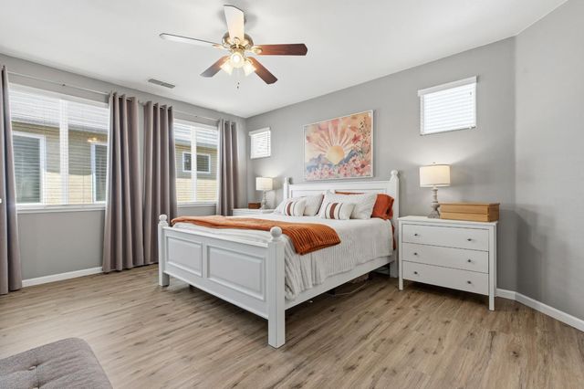 1504 Christiansen Dr, Modesto, CA 95355