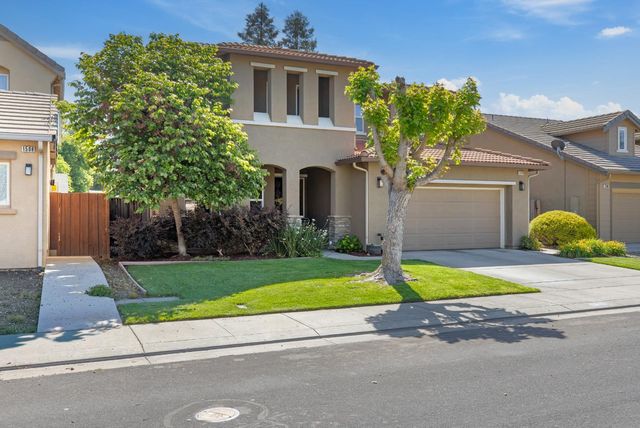 1504 Christiansen Dr, Modesto, CA 95355
