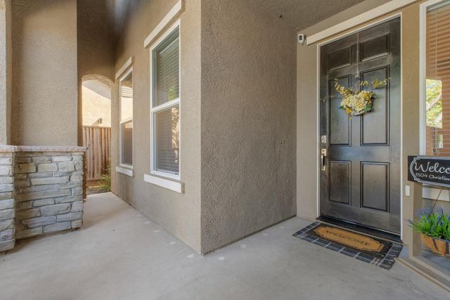 1504 Christiansen Dr, Modesto, CA 95355