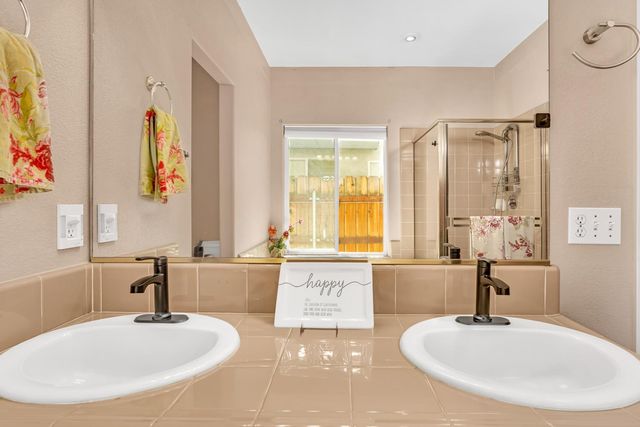 3877 Pintail Court, Merced, CA 95340