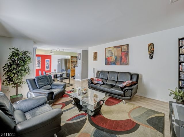 3702 Balsam Way, Bernards Twp., NJ 07920