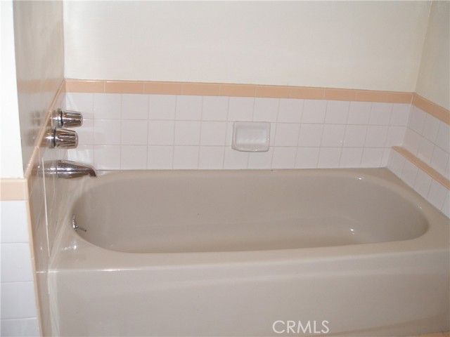 10038 S St Andrews, Los Angeles, CA 90047