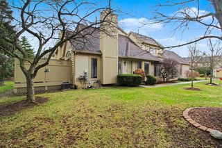 2731 Winter Garden Court, Ann Arbor, MI 48105