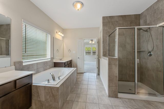 431 American Black Bear Drive, Crosby, TX 77532
