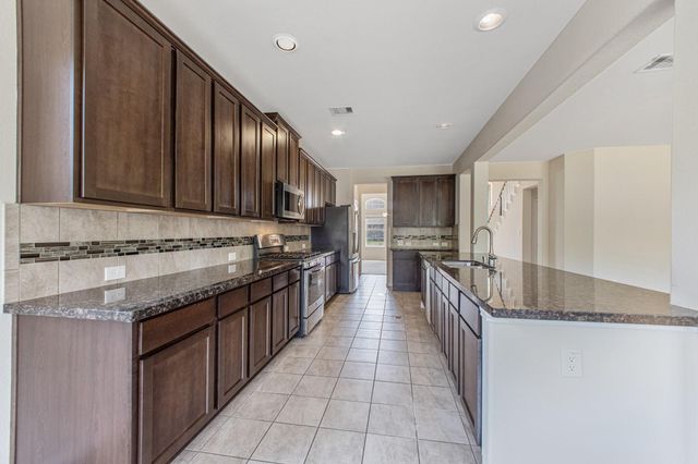 431 American Black Bear Drive, Crosby, TX 77532