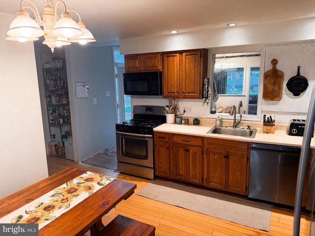 334 W BROAD ST, Hatfield, PA 19440