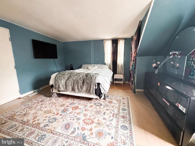 334 W BROAD ST, Hatfield, PA 19440