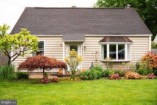 334 W BROAD ST, Hatfield, PA 19440