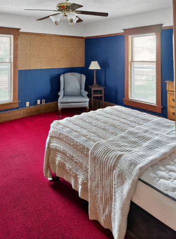 1007 N Howard Street, Indianola, IA 50125