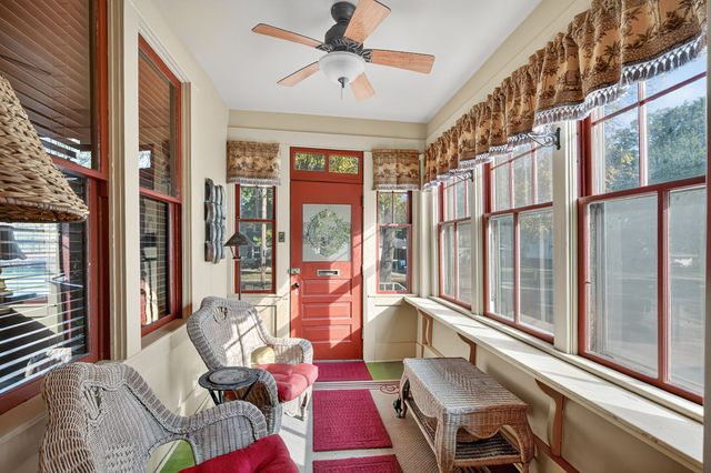 1007 N Howard Street, Indianola, IA 50125