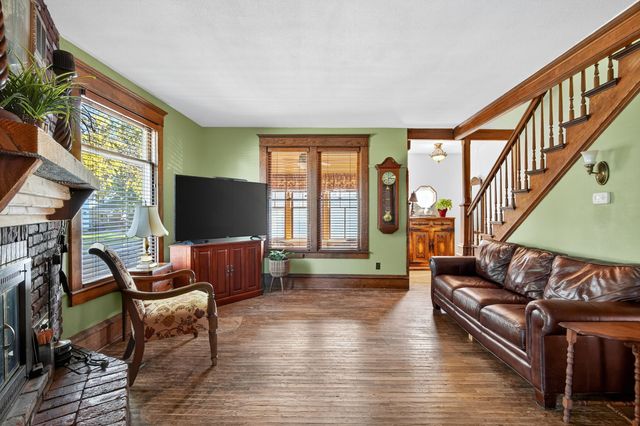 1007 N Howard Street, Indianola, IA 50125