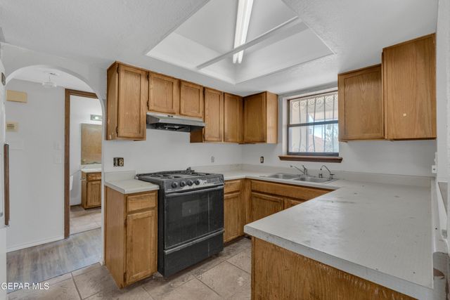 10740 Pleasant Hill Drive, El Paso, TX 79924