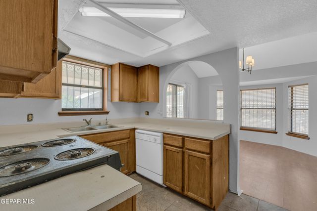 10740 Pleasant Hill Drive, El Paso, TX 79924