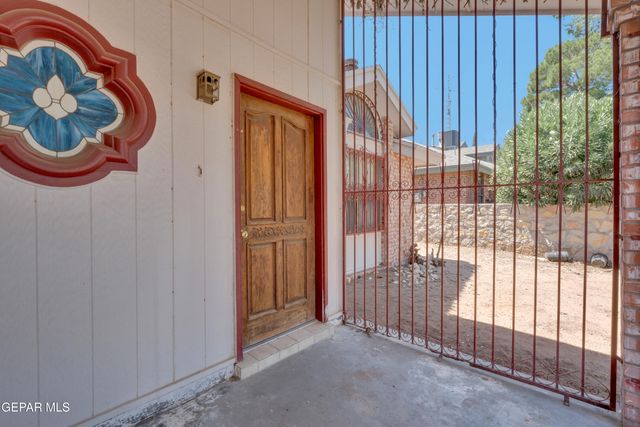 10740 Pleasant Hill Drive, El Paso, TX 79924