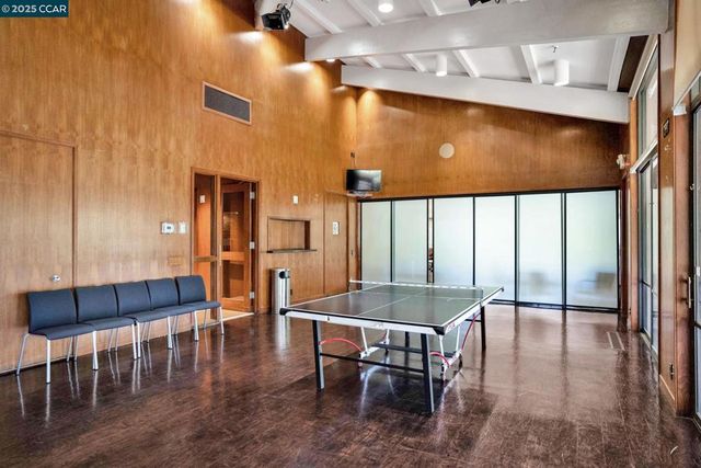 470 N Civic Dr 208, Walnut Creek, CA 94596