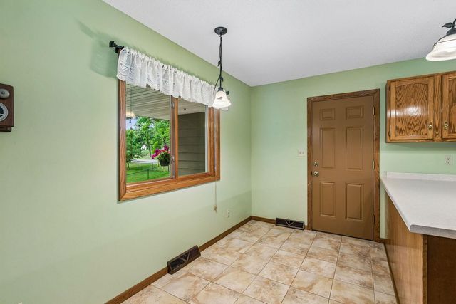 12725 Ethelton Way, Apple Valley, MN 55124