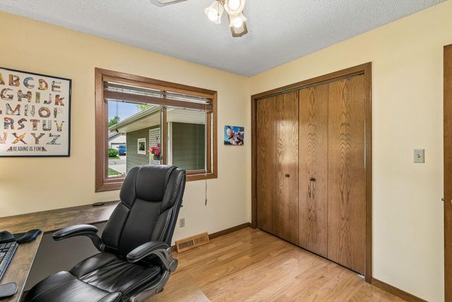 12725 Ethelton Way, Apple Valley, MN 55124