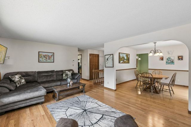 12725 Ethelton Way, Apple Valley, MN 55124