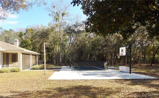 5774 N Lamp Post Drive, Beverly Hills, FL 34465