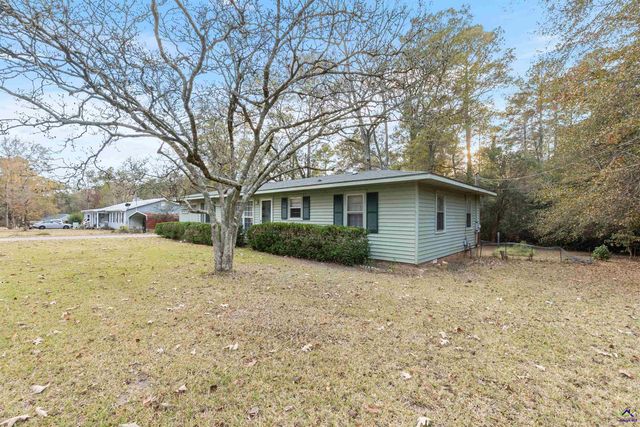 89 Jordan Drive, Hawkinsville, GA 31036