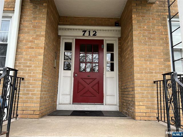 712 Cedar Lane 2, Teaneck, NJ 07666