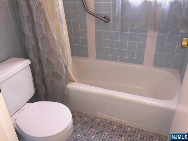 712 Cedar Lane 2, Teaneck, NJ 07666