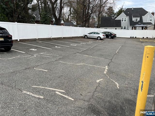 712 Cedar Lane 2, Teaneck, NJ 07666