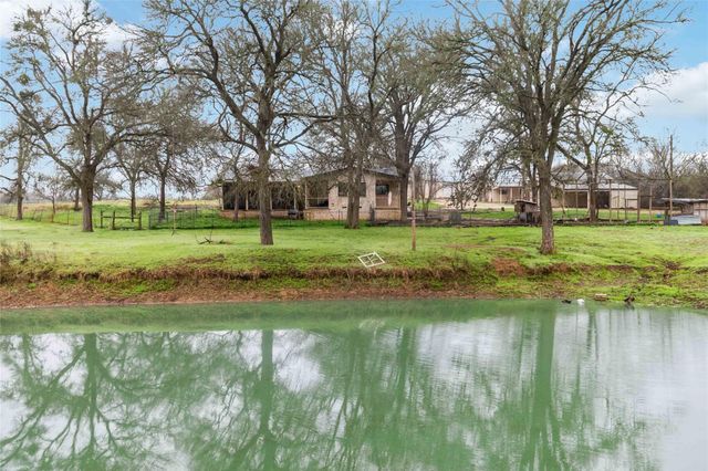 2048 FM 812, Dale, TX 78616