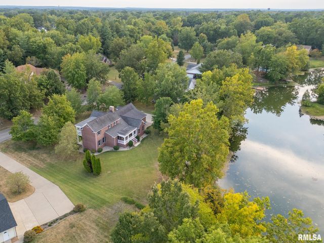 306 ARBOR Drive, Carterville, IL 62918