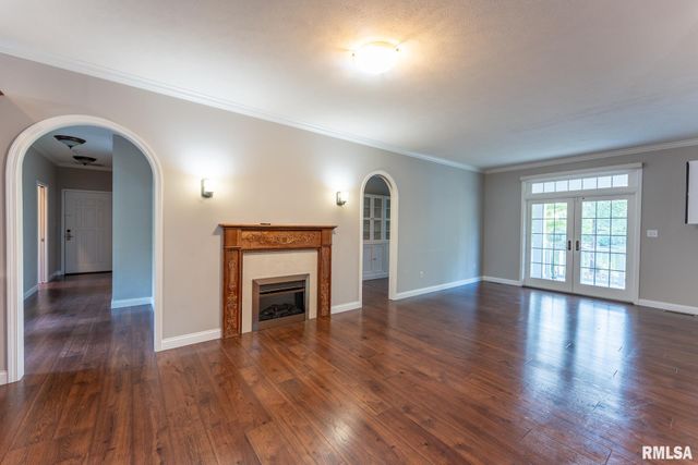 306 ARBOR Drive, Carterville, IL 62918