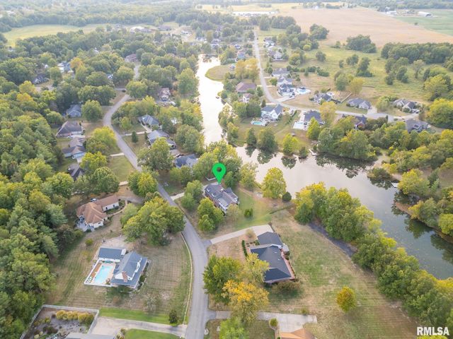 306 ARBOR Drive, Carterville, IL 62918