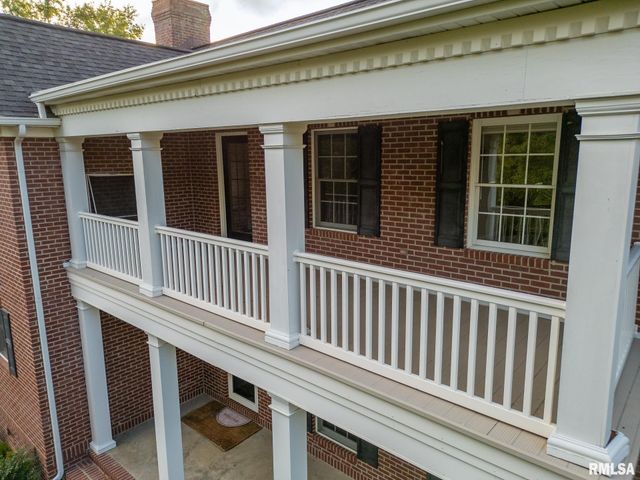 306 ARBOR Drive, Carterville, IL 62918