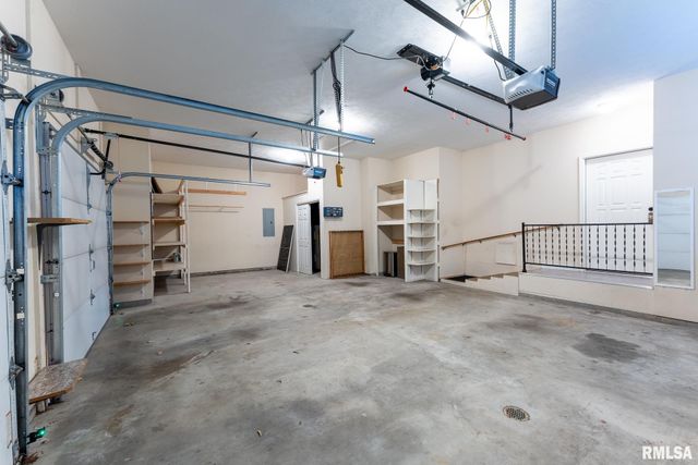 306 ARBOR Drive, Carterville, IL 62918