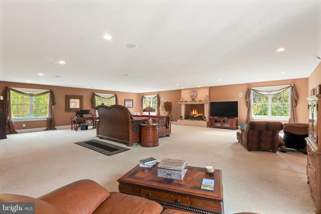 1390 OLD JACKSONVILLE, Ivyland, PA 18974