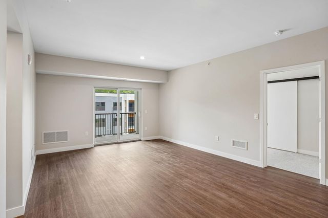 2645 Burton Road 3-2, Ann Arbor, MI 48104