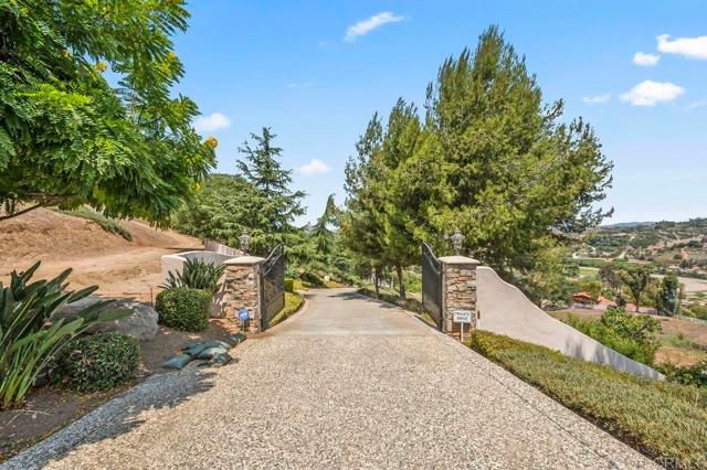 30002 Via Maria Elena, Bonsall, CA 92003