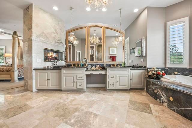 30002 Via Maria Elena, Bonsall, CA 92003