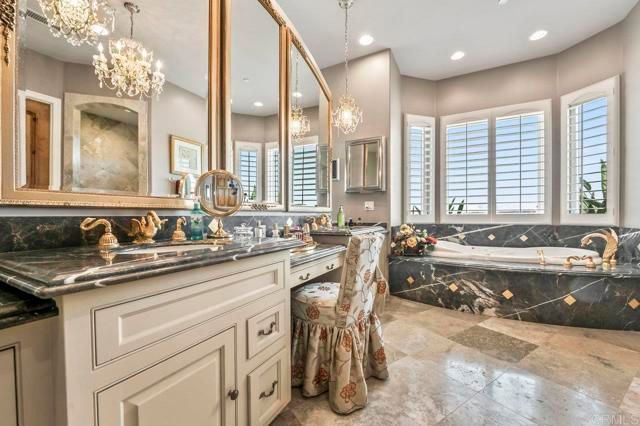 30002 Via Maria Elena, Bonsall, CA 92003