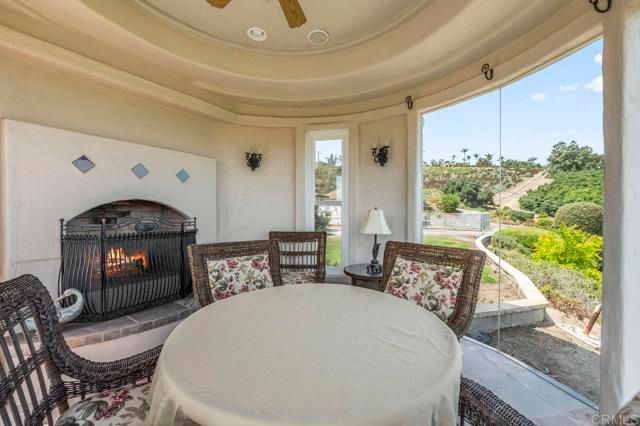 30002 Via Maria Elena, Bonsall, CA 92003