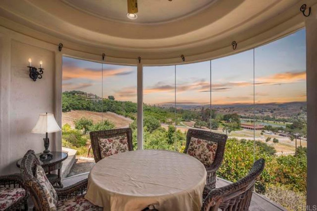 30002 Via Maria Elena, Bonsall, CA 92003