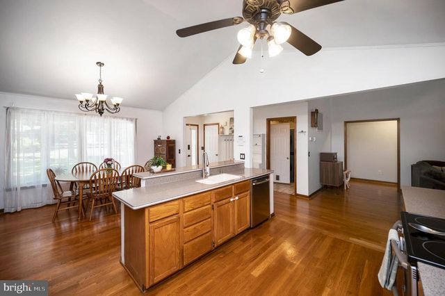 124 REPUBLIC AVE, Locust Grove, VA 22508